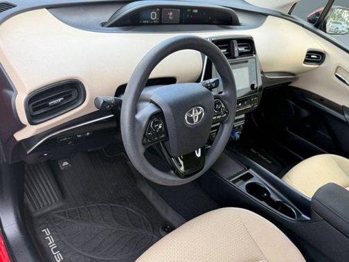 2019 Toyota Prius XLE