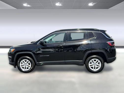 Diamond Black Crystal Pearlcoat 2021 Jeep Compass Sport