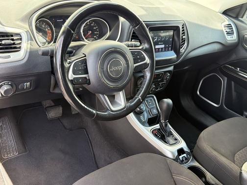 Diamond Black Crystal Pearlcoat 2021 Jeep Compass Sport