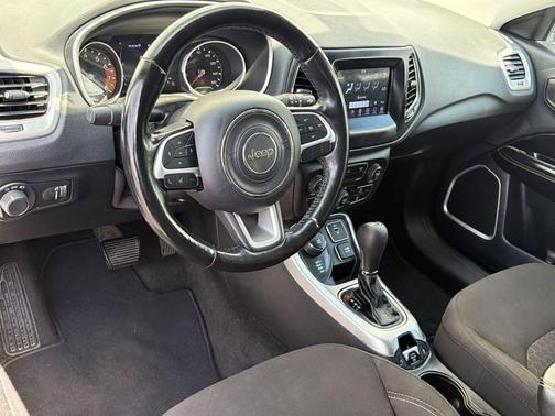 Diamond Black Crystal Pearlcoat 2021 Jeep Compass Sport