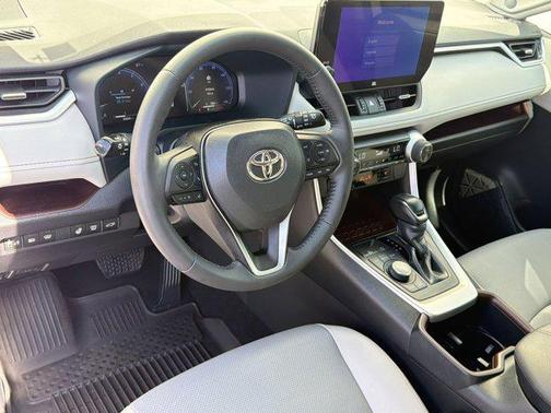 Wind Chill Pearl 2023 Toyota RAV4 Limited