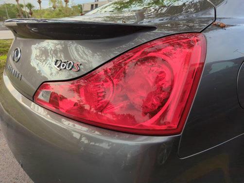 2015 INFINITI Q60 S Limited