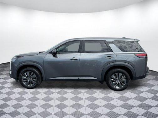 2022 Nissan Pathfinder S 4WD