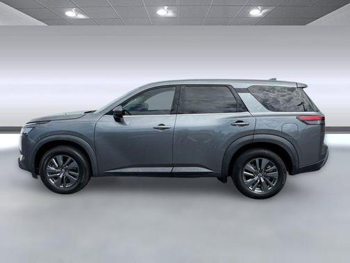 2022 Nissan Pathfinder S 4WD