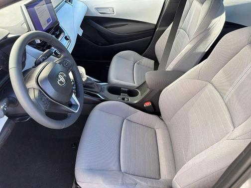 Classic Silver Metallic 2026 Toyota Corolla SE