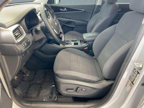 2020 Kia Sorento S