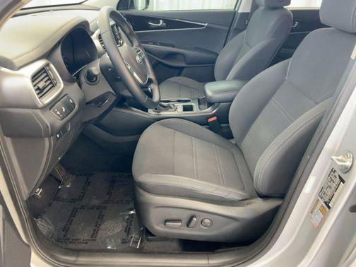 2020 Kia Sorento S