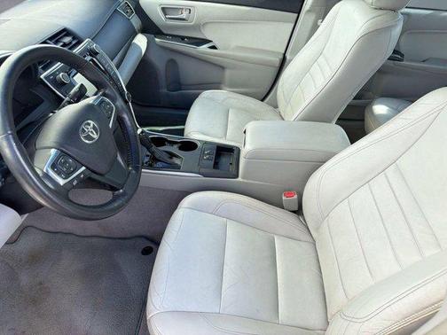 White 2015 Toyota Camry XSE