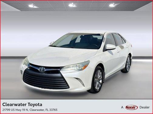 White 2015 Toyota Camry XSE