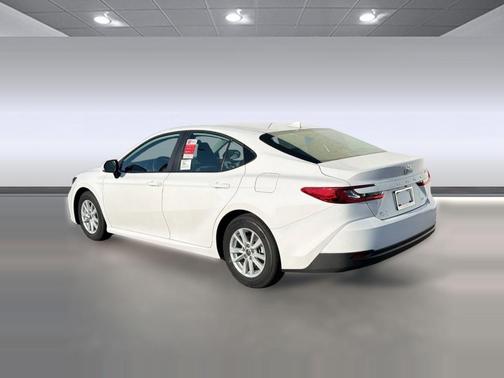 Ice Cap 2026 Toyota Camry LE