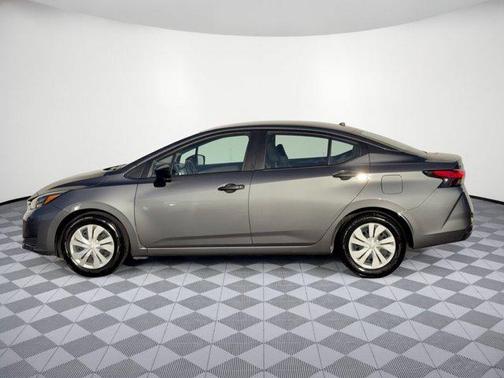 Gun Metallic 2025 Nissan Versa 1.6 S