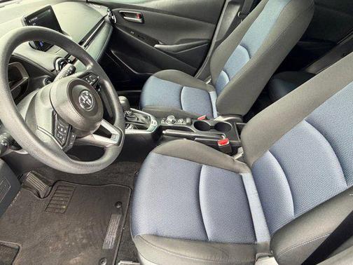 2020 Toyota Yaris Sedan LE