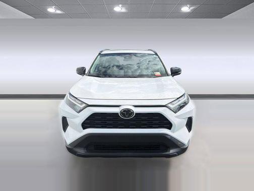 Ice Cap 2023 Toyota RAV4 XLE