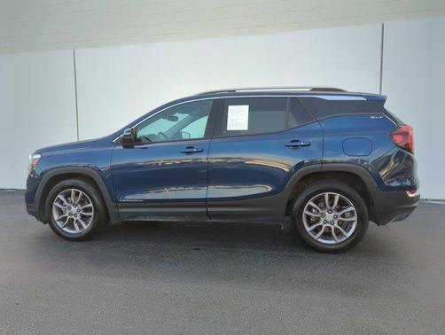 2023 GMC Terrain SLT