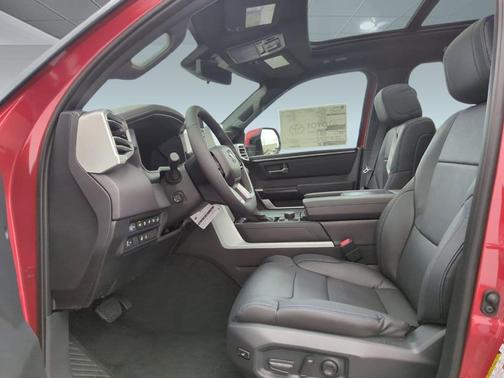 2025 Toyota Sequoia SR5