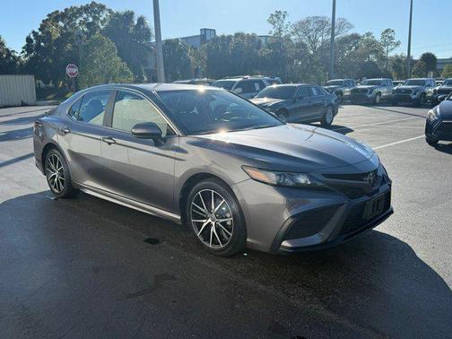 2021 Toyota Camry SE