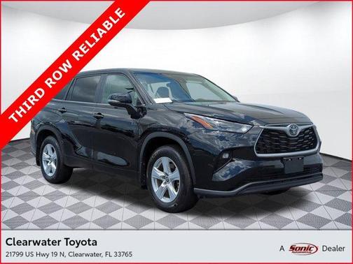 2024 Toyota Highlander LE