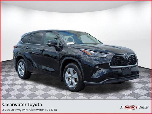 2024 Toyota Highlander LE