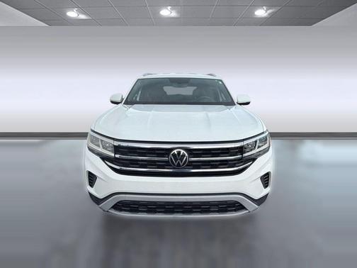 Pure White 2020 Volkswagen Atlas Cross Sport 2.0T SE
