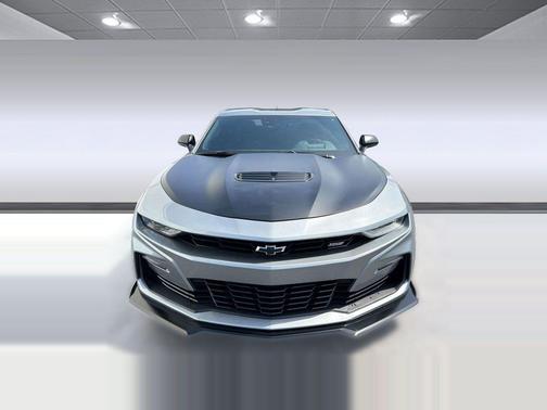 Silver 2023 Chevrolet Camaro 2SS