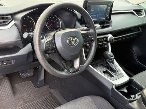 Midnight Black Metallic 2020 Toyota RAV4 XLE
