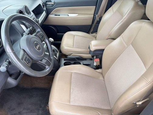 Rugged Brown Pearlcoat 2014 Jeep Compass Latitude