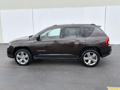 Rugged Brown Pearlcoat 2014 Jeep Compass Latitude