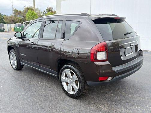 Rugged Brown Pearlcoat 2014 Jeep Compass Latitude