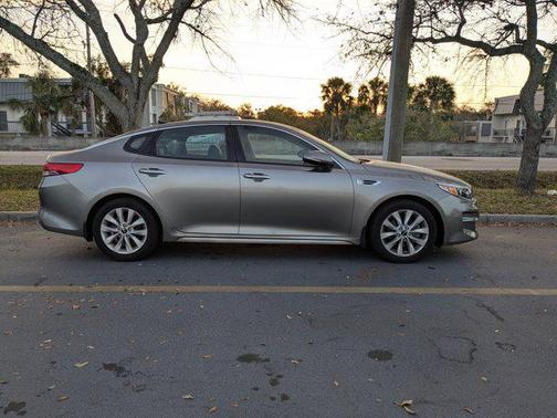2017 Kia Optima EX