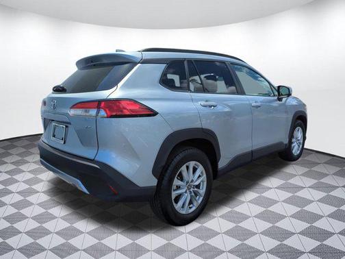 2024 Toyota Corolla Cross LE