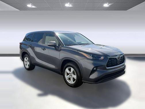 2025 Toyota Highlander LE