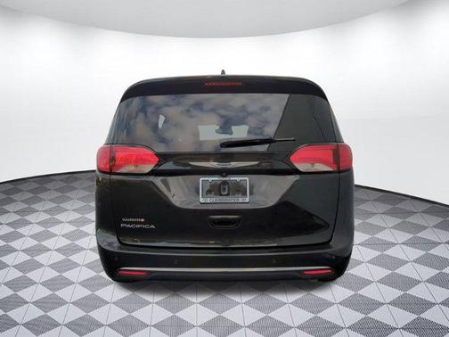 2020 Chrysler Pacifica Touring-L Plus