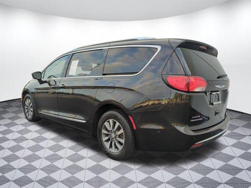 2020 Chrysler Pacifica Touring-L Plus