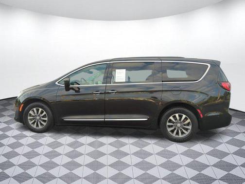 2020 Chrysler Pacifica Touring-L Plus