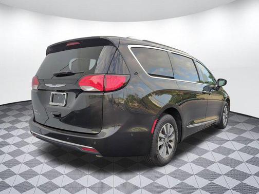 2020 Chrysler Pacifica Touring-L Plus