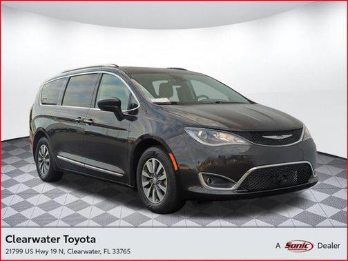 2020 Chrysler Pacifica Touring-L Plus