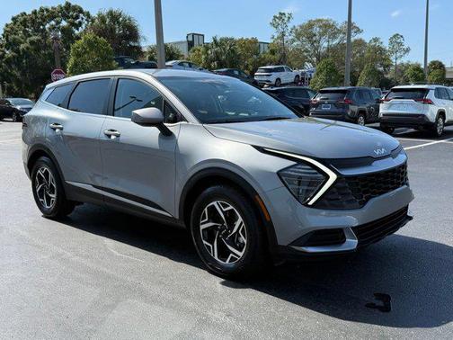 2024 Kia Sportage LX