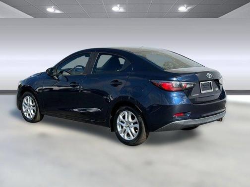 2017 Toyota Yaris iA Base