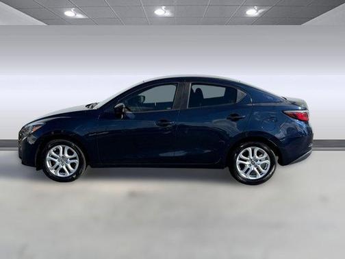 2017 Toyota Yaris iA Base