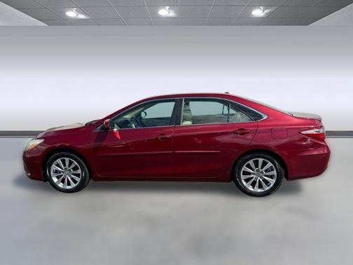 2016 Toyota Camry XLE