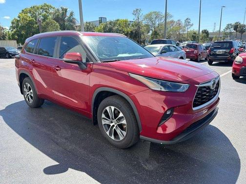 Ruby Flare Pearl 2024 Toyota Highlander XLE
