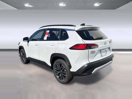 Wind Chill Pearl 2026 Toyota Corolla Cross XLE