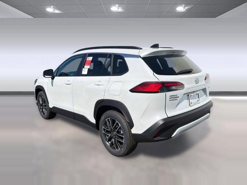 Wind Chill Pearl 2026 Toyota Corolla Cross XLE