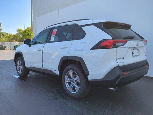 2025 Toyota RAV4 Hybrid LE