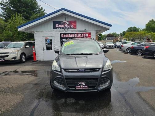 Gray 2016 Ford Escape SE