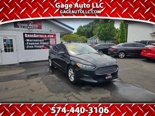 Green 2014 Ford Fusion SE