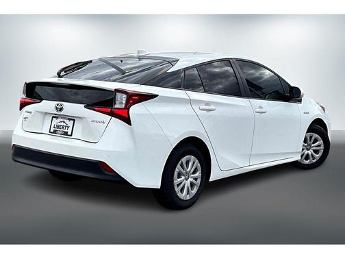 2021 Toyota Prius LE