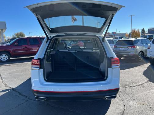 2023 Volkswagen Atlas 2.0T SE w/Technology 4MOTION