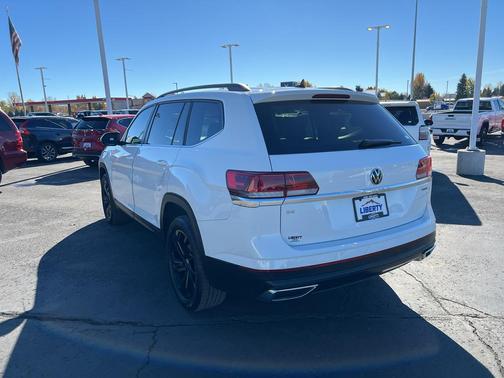 2023 Volkswagen Atlas 2.0T SE w/Technology 4MOTION