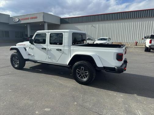 2024 Jeep Gladiator Mojave X